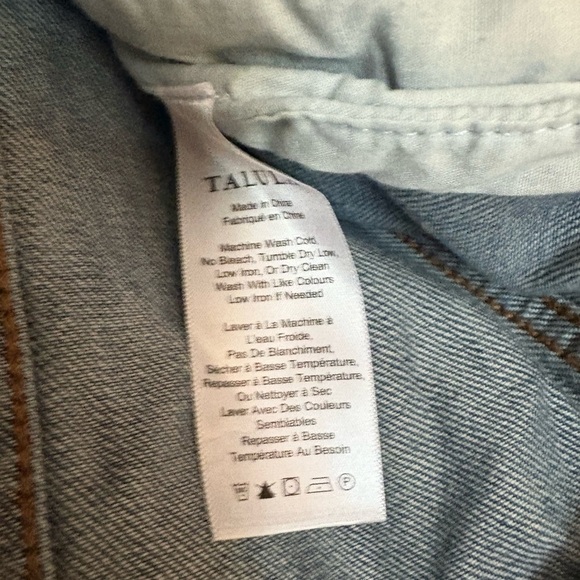 Aritzia Talula Denim Jean Jacket – Women’s Medium – Used, Excellent Condition - Picture 6 of 7